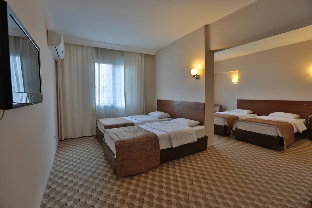 Hosta Otel Mersin  Zewnętrze zdjęcie