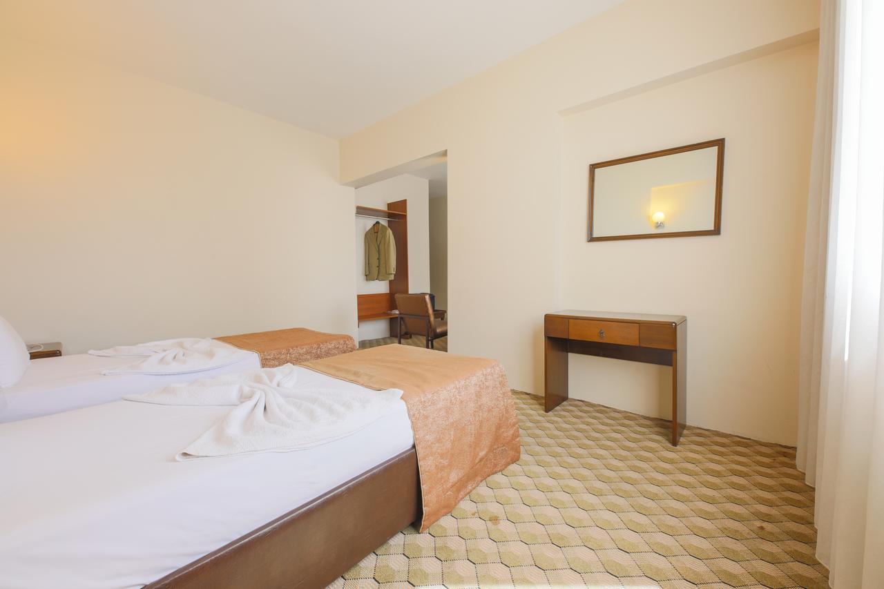 Hosta Otel Mersin  Zewnętrze zdjęcie